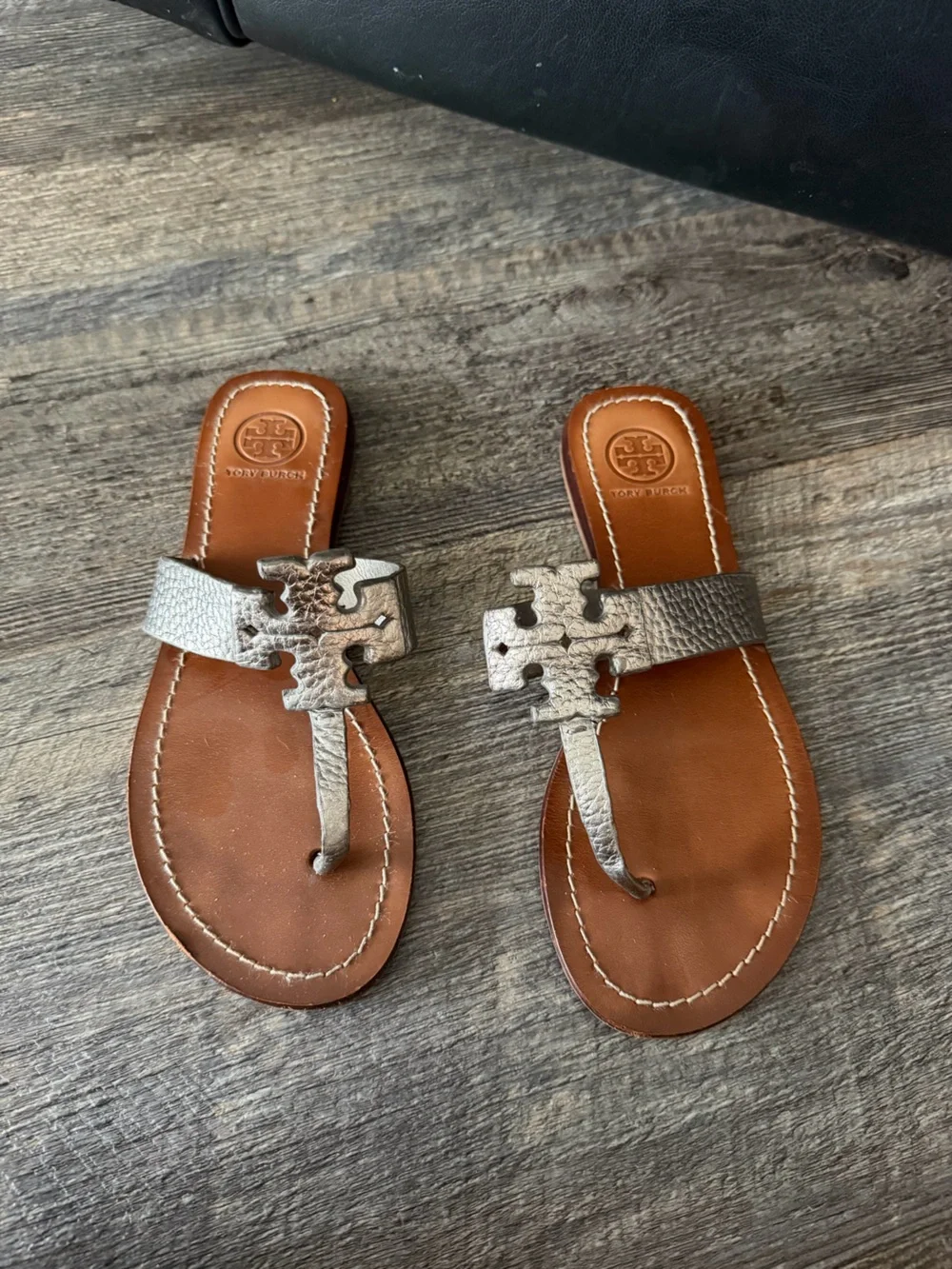 Tory Burch Metallic Leather Thong Sandals - Bronze